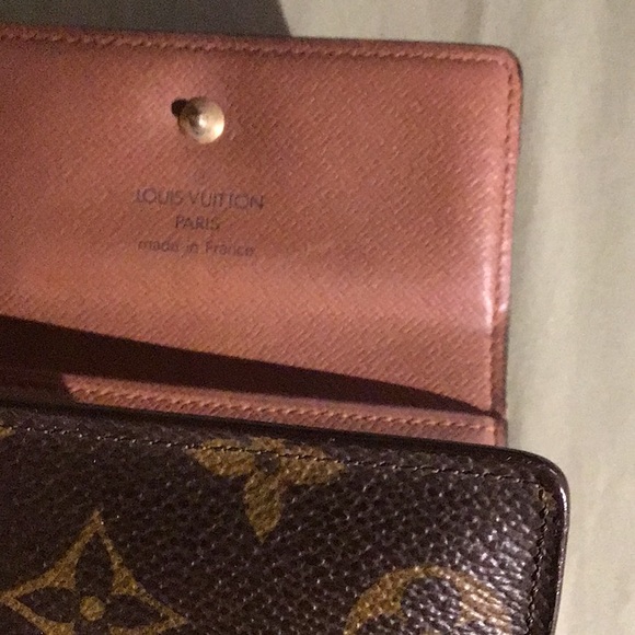 Authentic Louis Vuitton wallet - Picture 3 of 7